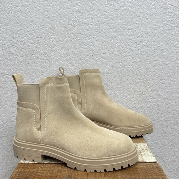 Steve Madden Moira Suede Chelsea Boots Size 8.5 - Picture 2 of 8